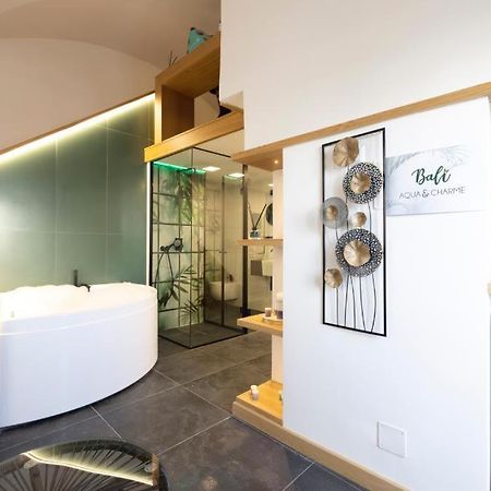 Bali Aqua&Charme Bed & Breakfast Gaeta Exterior photo